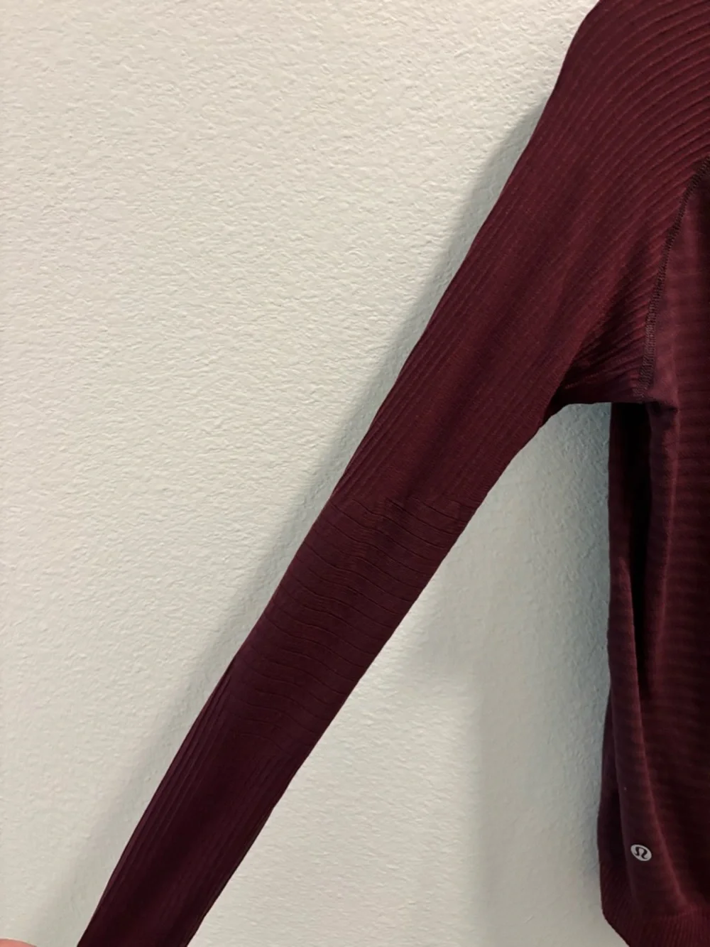 Lululemon Keep The Heat Thermal Hoodie in the Dark Adobe, size 8 - Picture 3 of 5